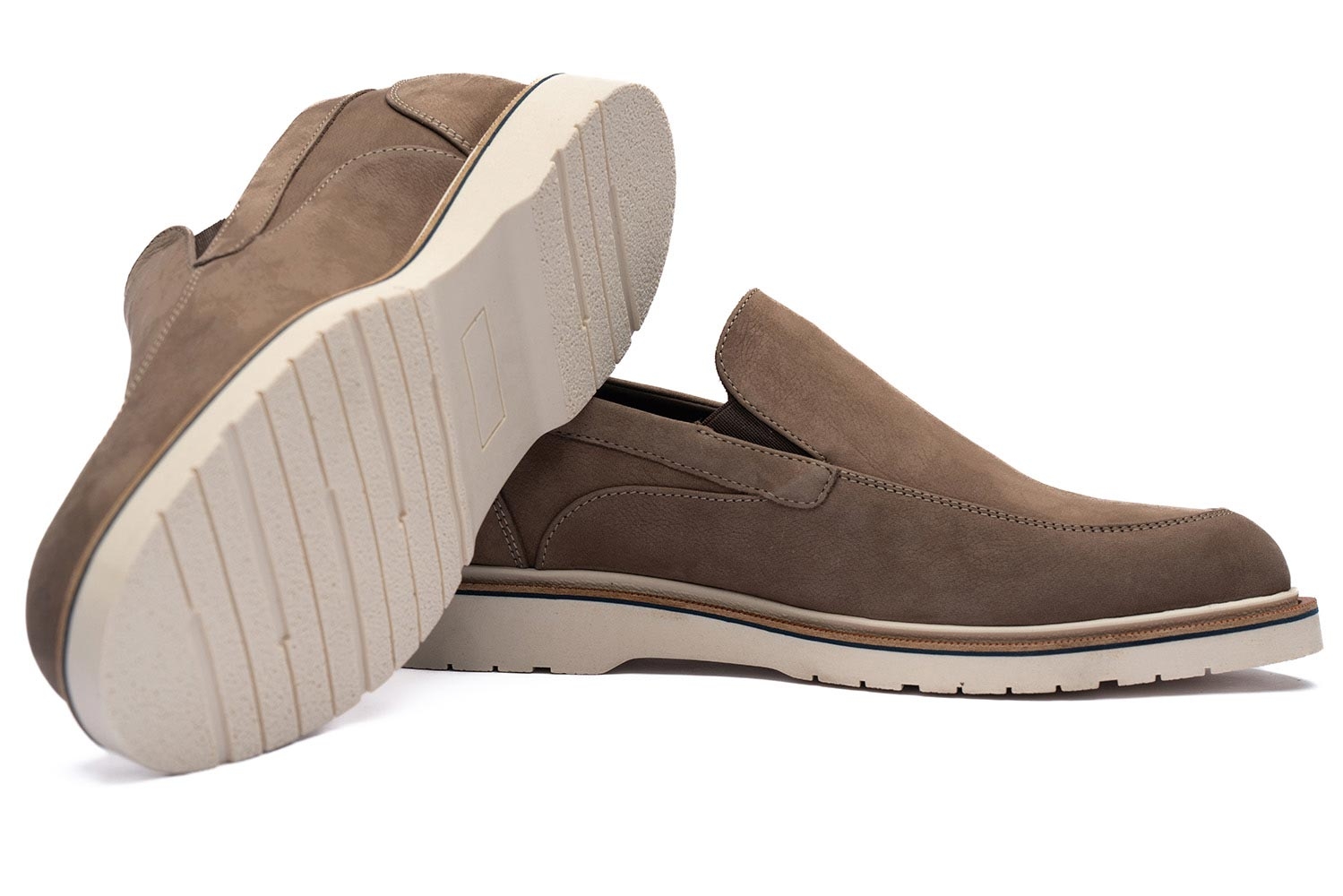 Mocasini bej piele nabuc 1