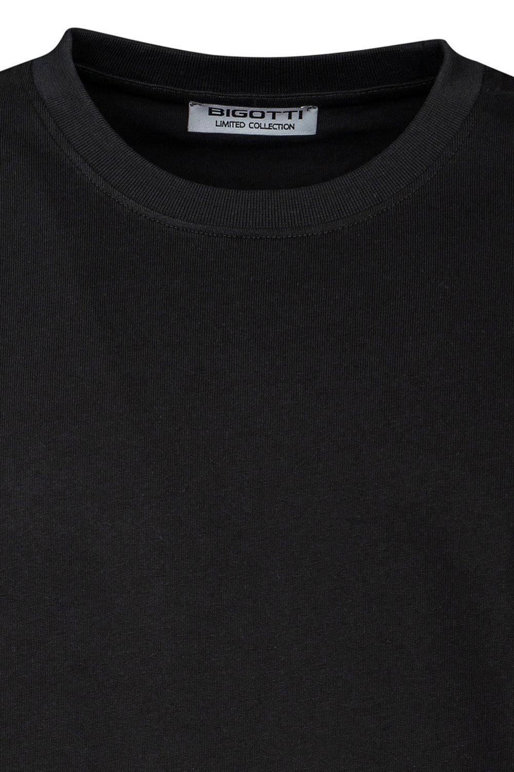 Black plain t-shirt 1