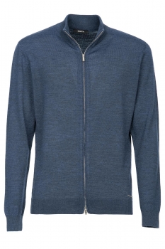 Slim body blue sweater