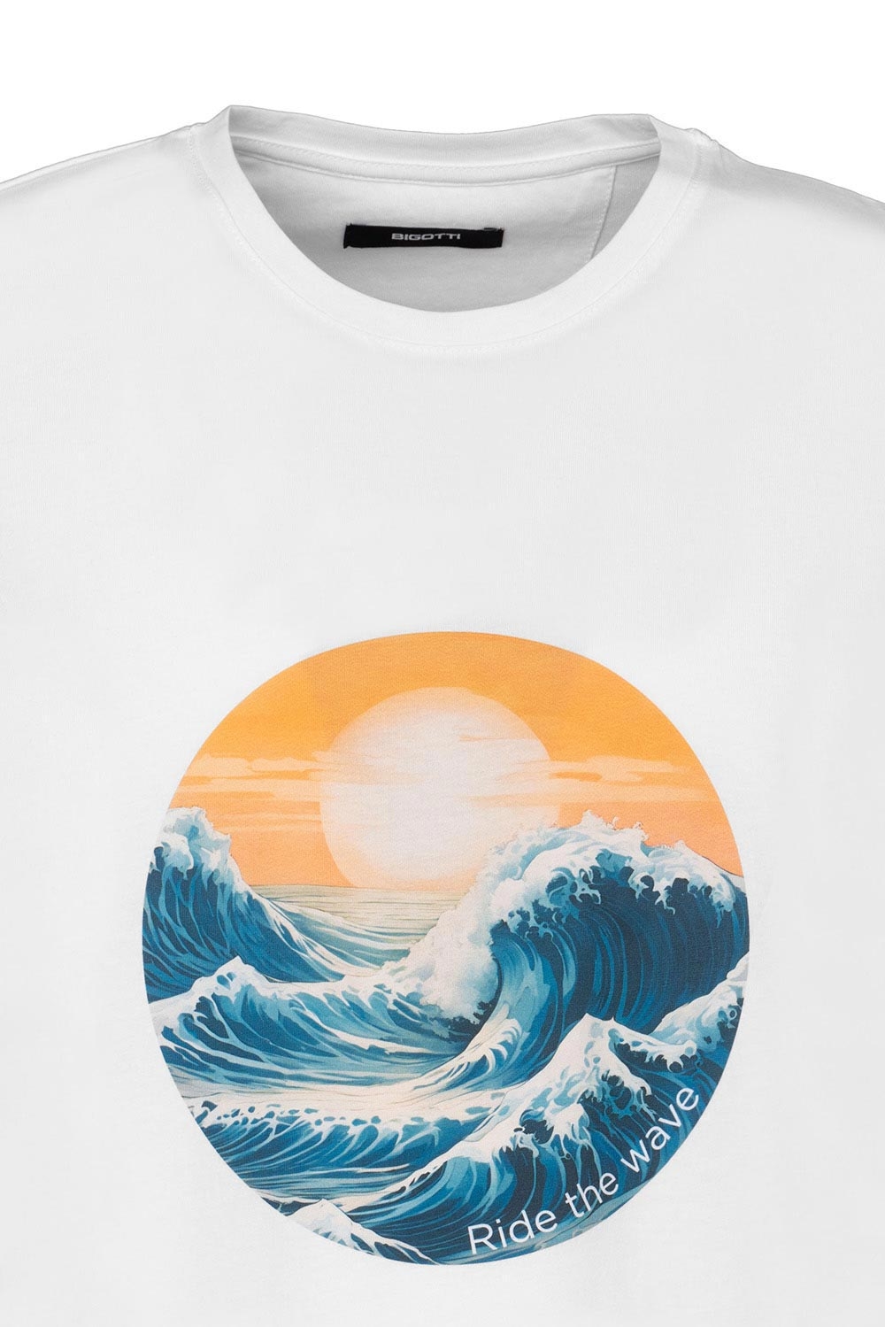 White t-shirt 2