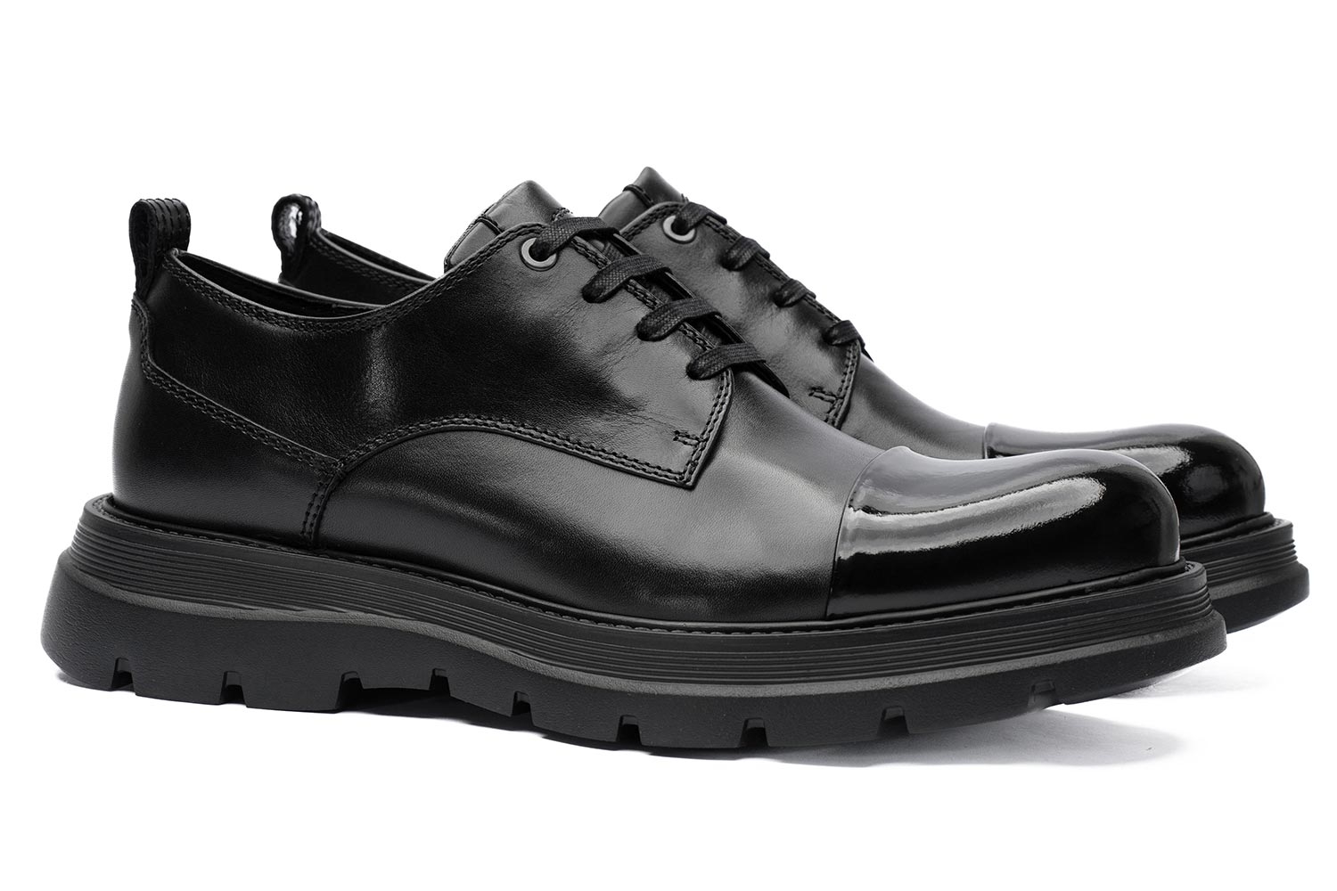 Black shoes 0
