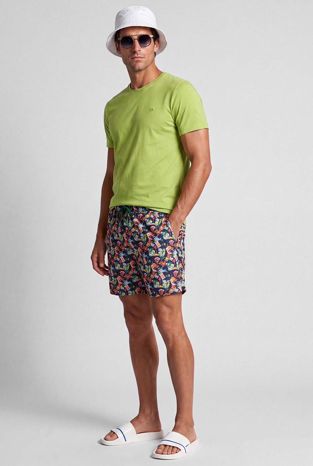 Tricou slim verde uni guler rotund 3