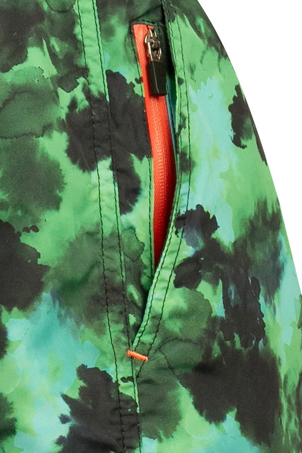 Multi-colored short 3