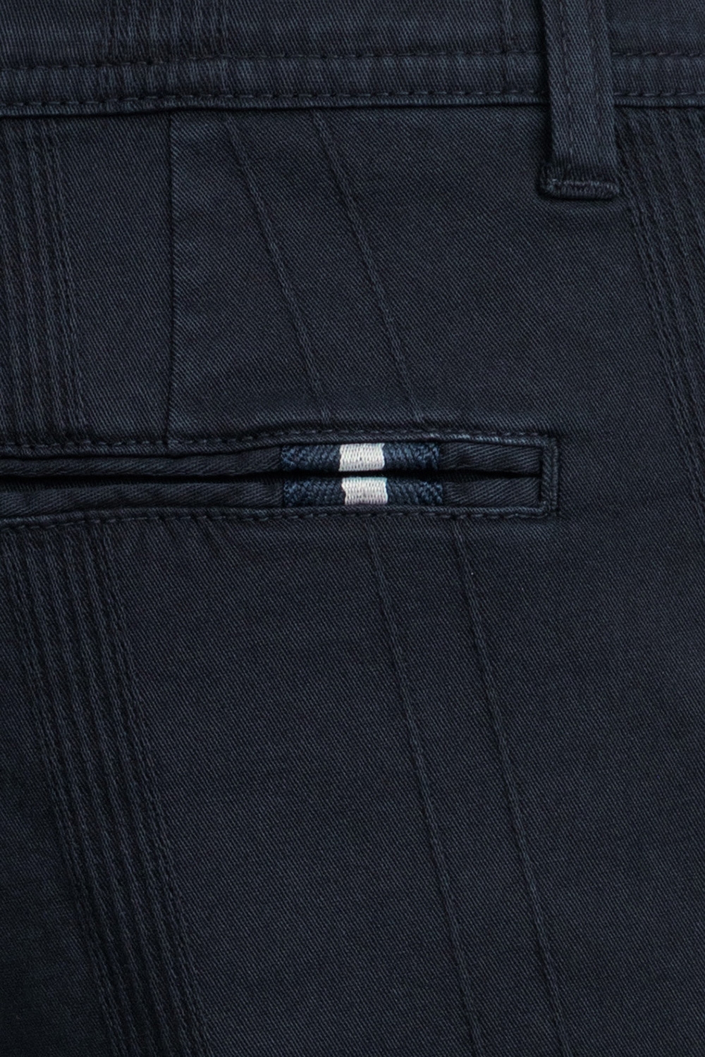 Pantaloni scurti slim bleumarin uni 3