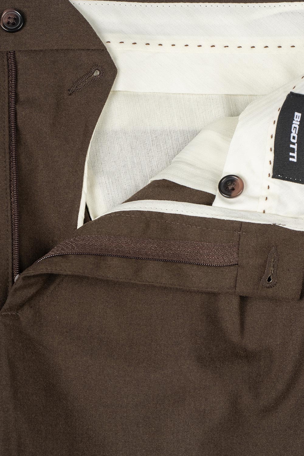 Slim body brown plain trousers 1