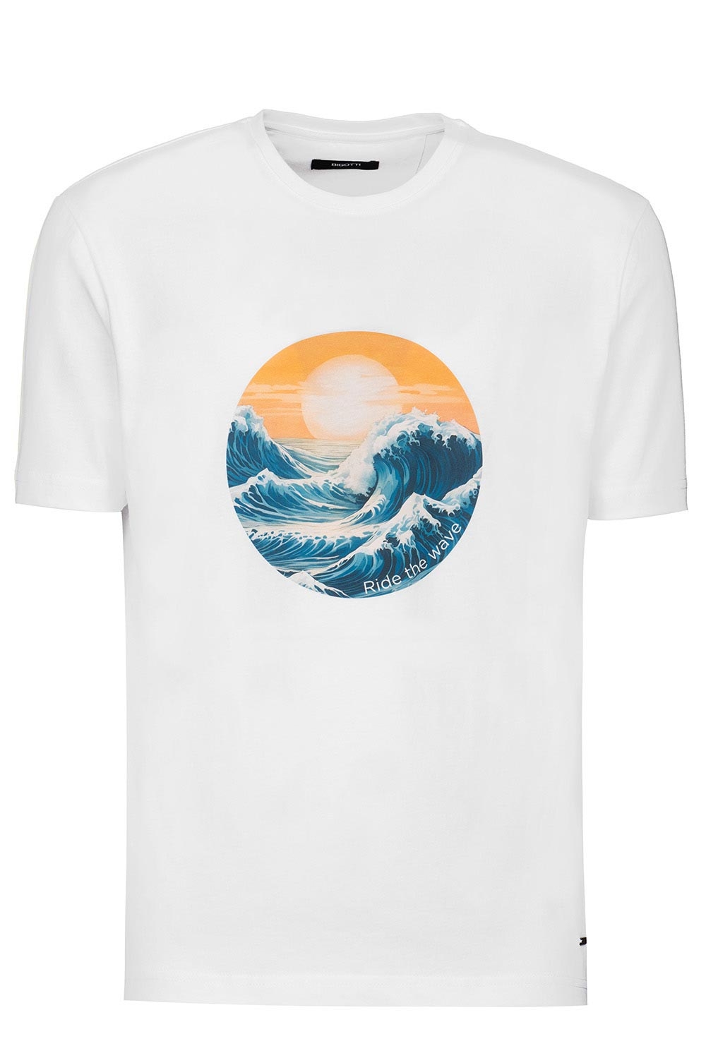 White t-shirt 1