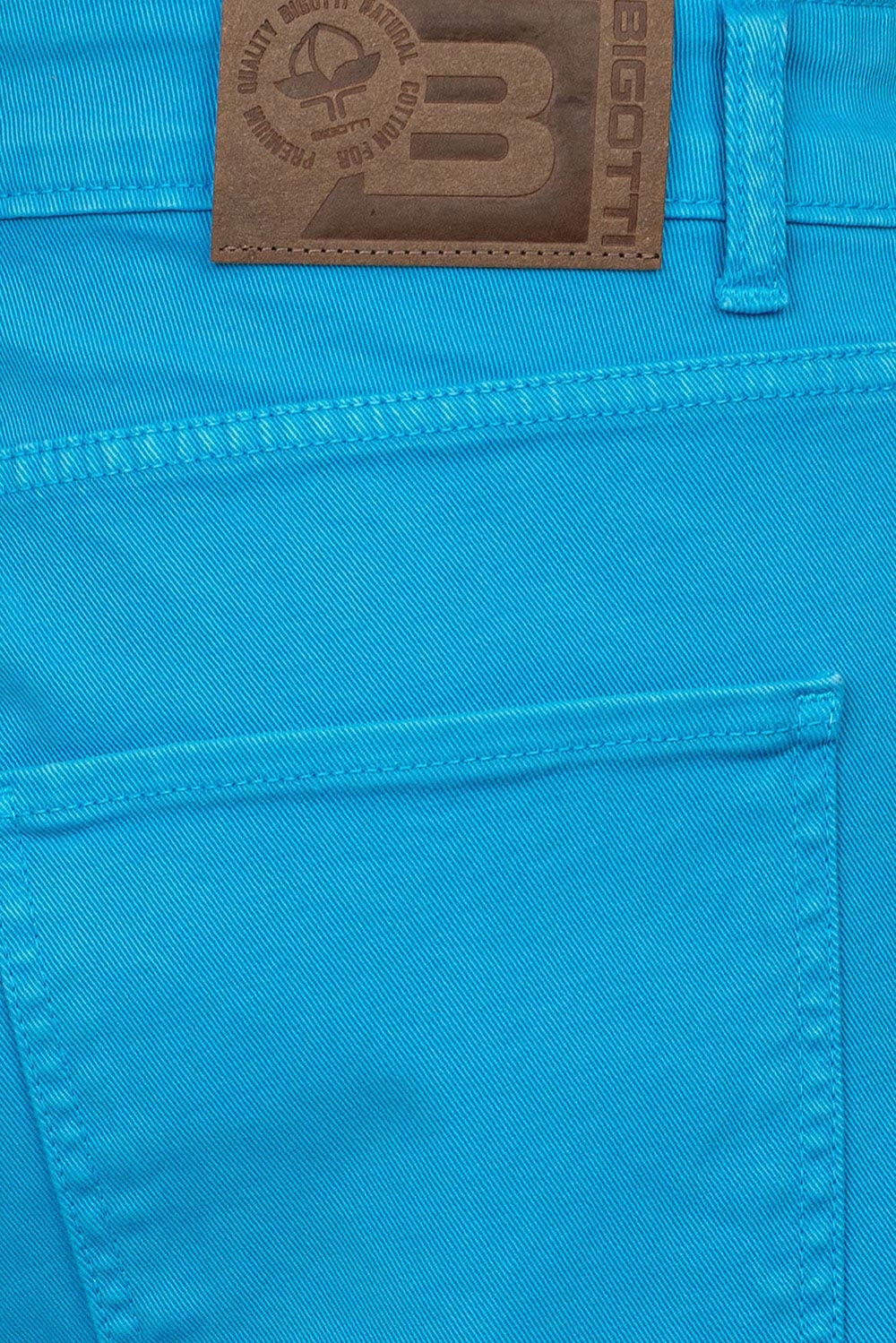 Pantaloni scurti slim albastri uni 2