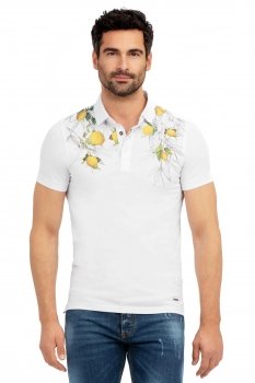 White t-shirt