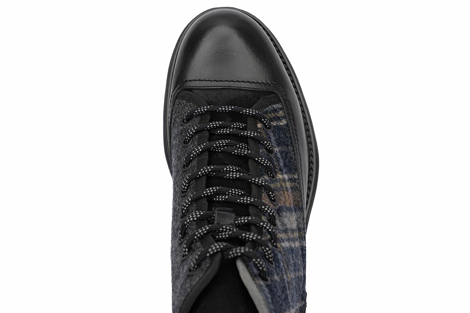 Black shoes 3