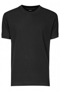 Black plain t-shirt