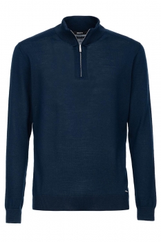 Slim body blue sweater