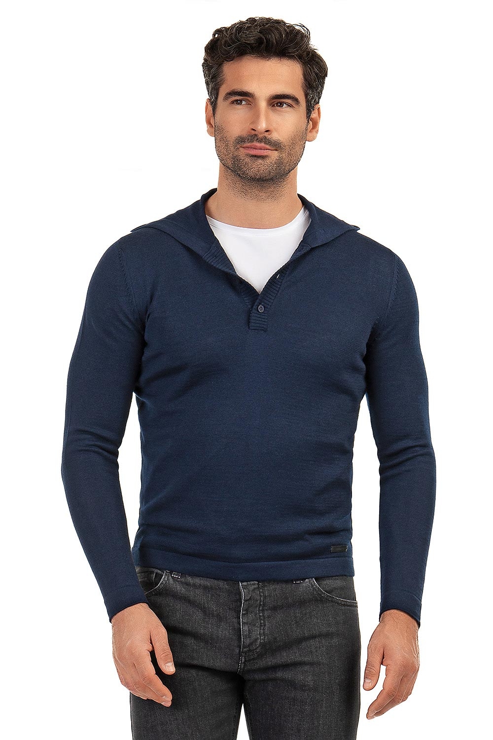 Slim body navy sweater 0