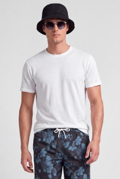 White plain t-shirt