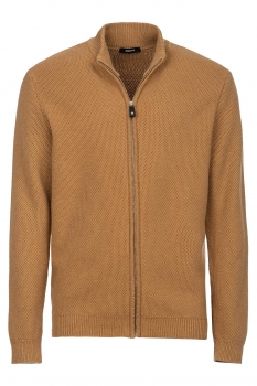 Slim body beige sweater