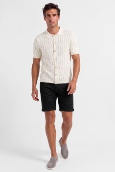 Slim body black plain trousers