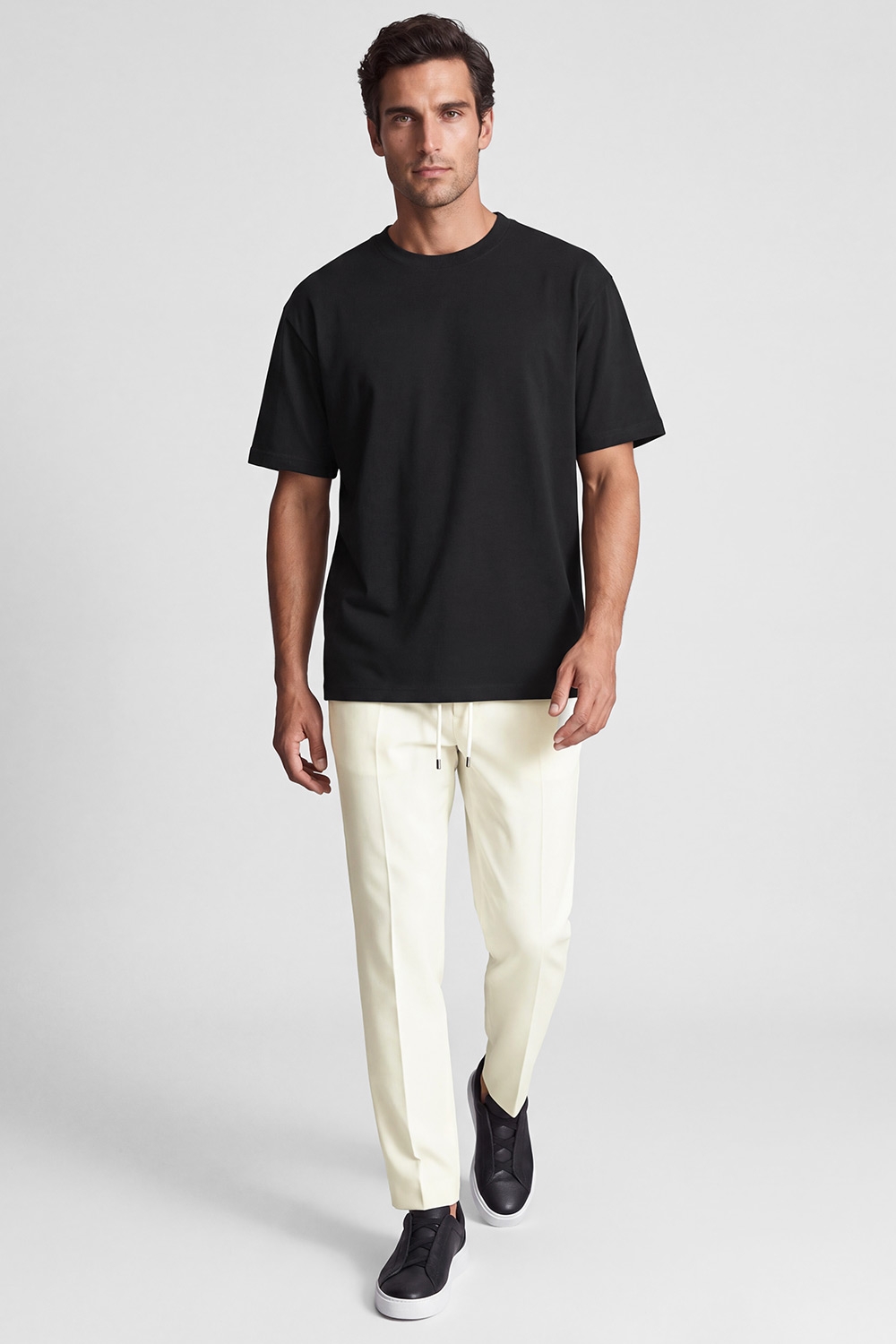 Tricou oversize negru uni guler rotund 3