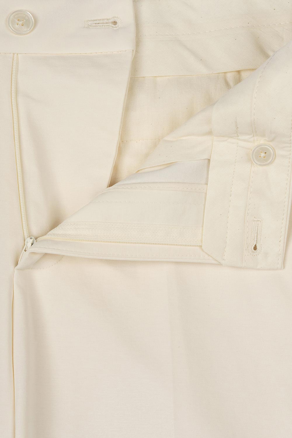 Slim body white plain trousers 2