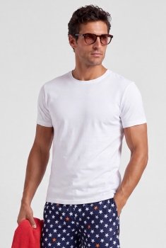 White t-shirt