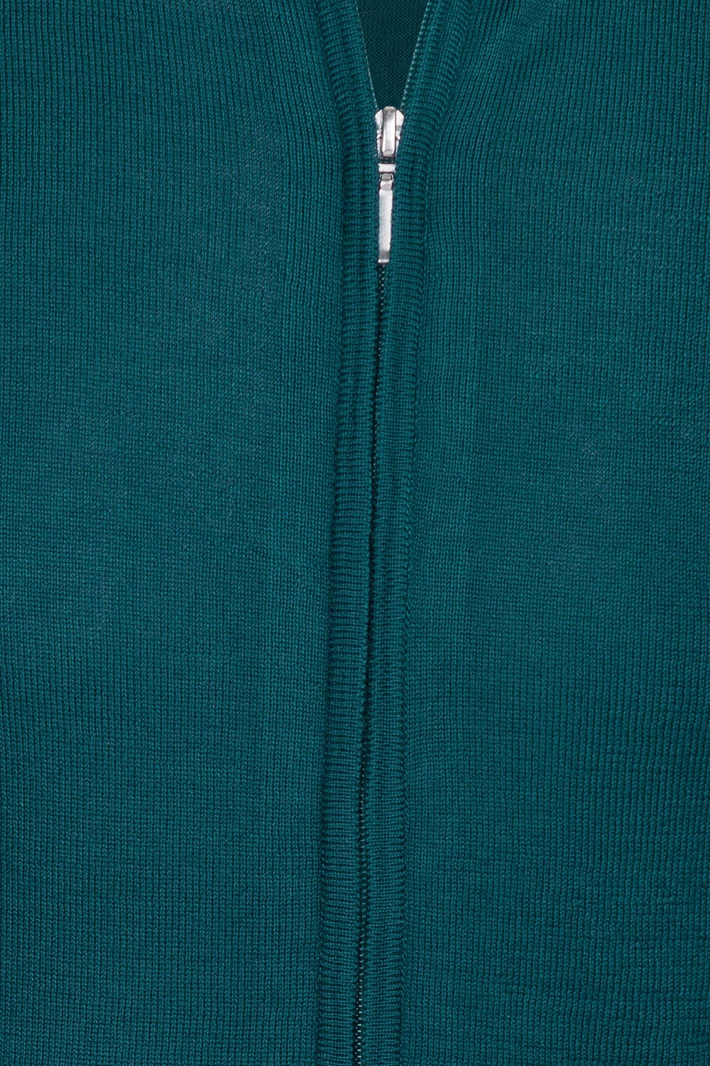 Pulover slim verde maleta 1
