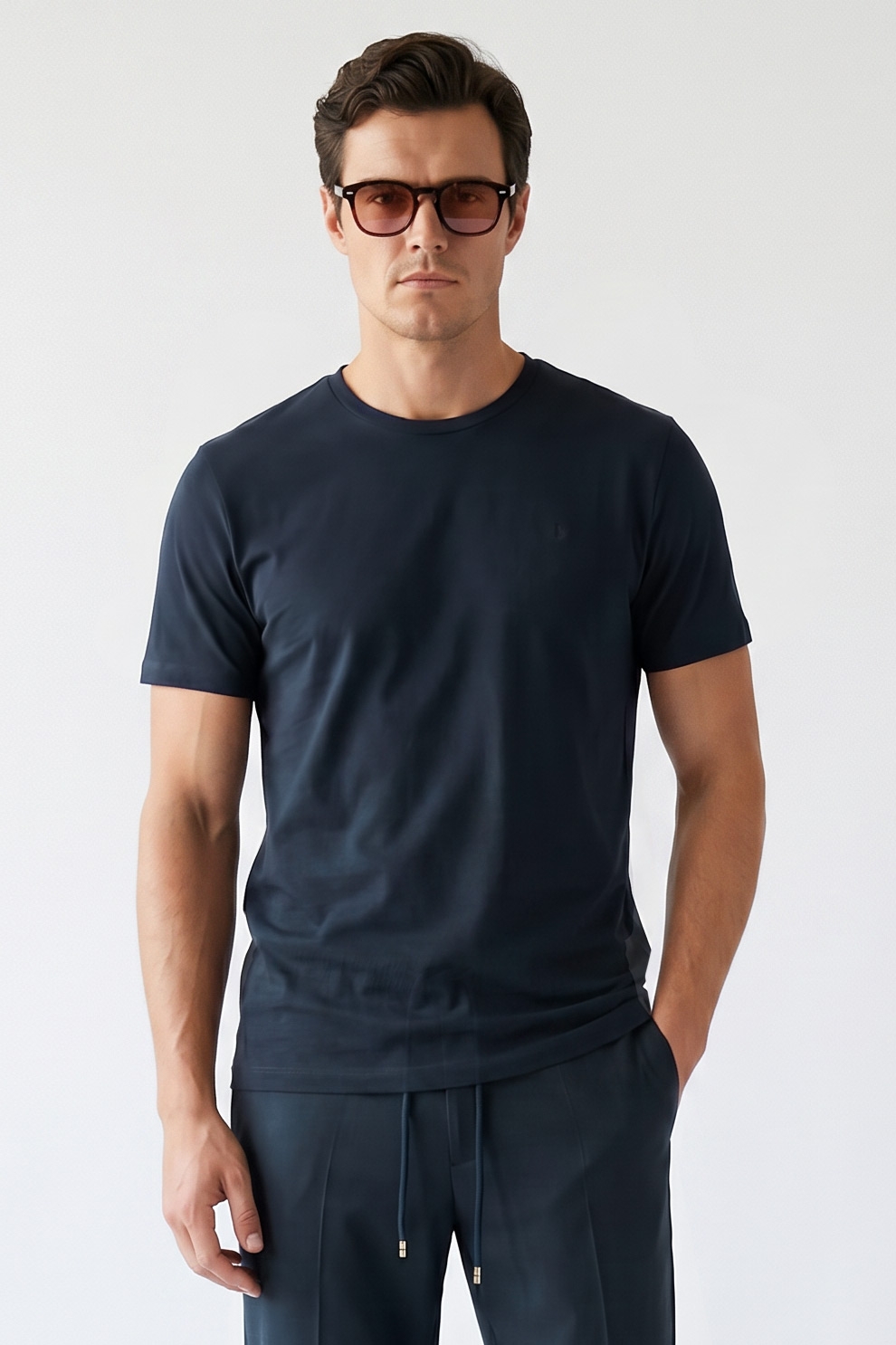 Navy plain t-shirt 0